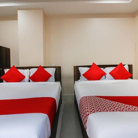 Hôtel Oyo 66942 Venus Residency à Lalaguda Extérieur photo