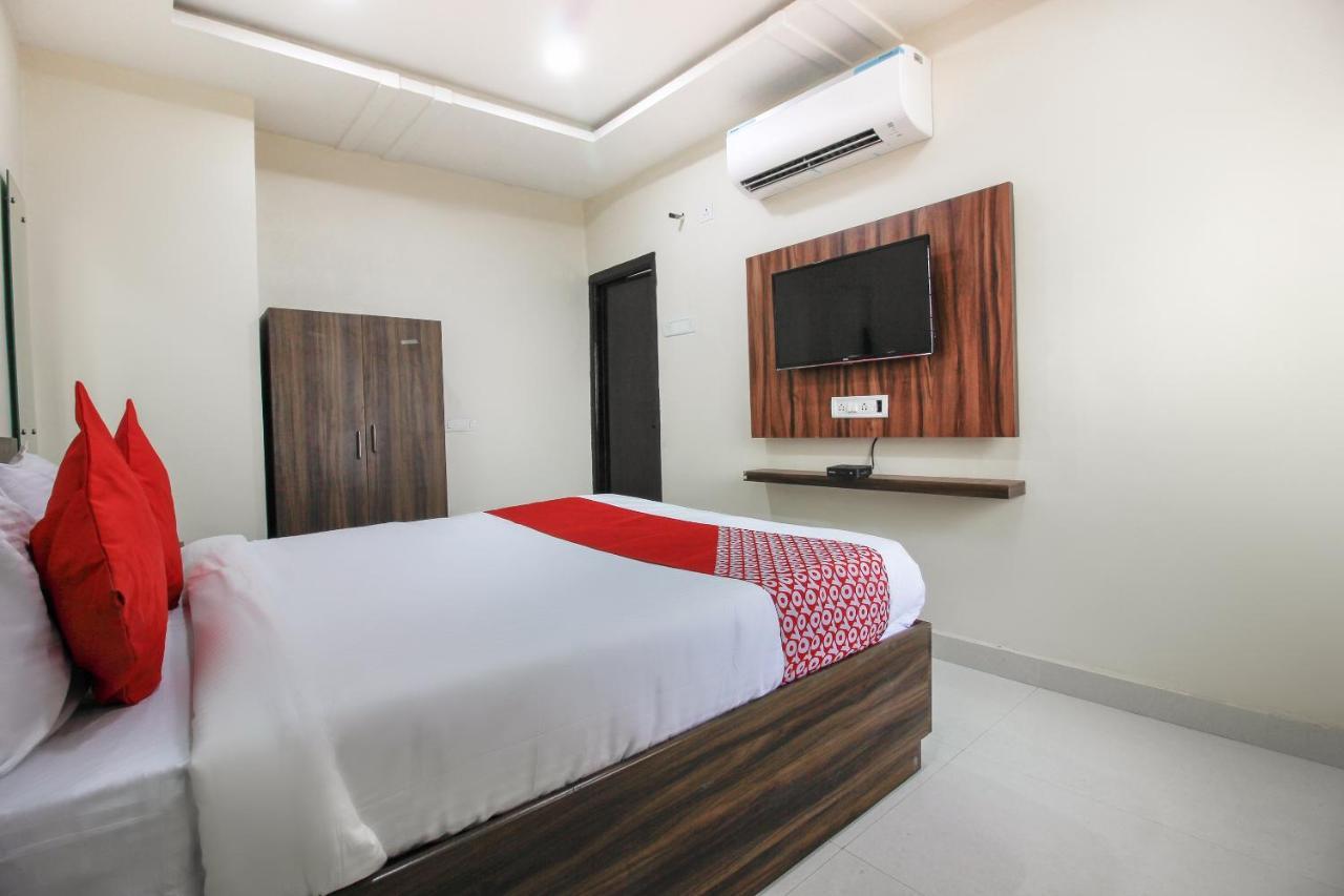 Hôtel Oyo 66942 Venus Residency à Lalaguda Extérieur photo