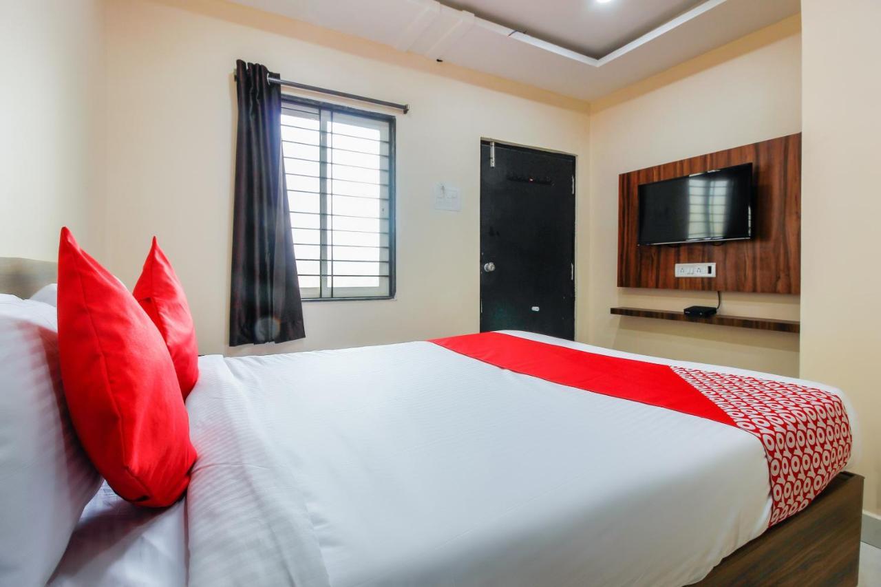 Hôtel Oyo 66942 Venus Residency à Lalaguda Extérieur photo