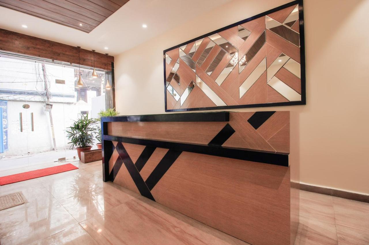 Hôtel Oyo 66942 Venus Residency à Lalaguda Extérieur photo