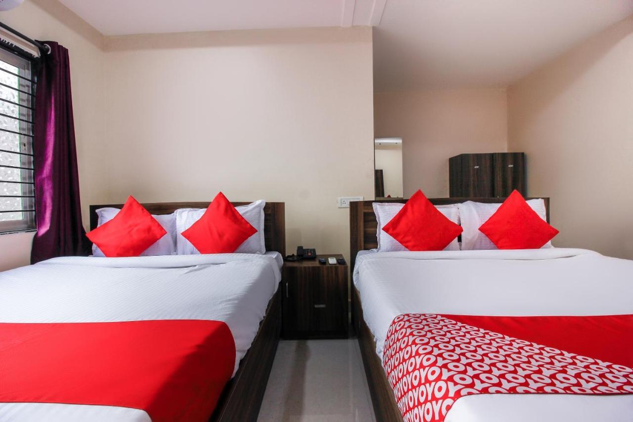 Hôtel Oyo 66942 Venus Residency à Lalaguda Extérieur photo